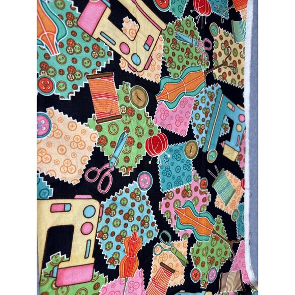 18x22" Cotton Fat Quarter Fabric with Sewing Pattern - Picture 1 of 6